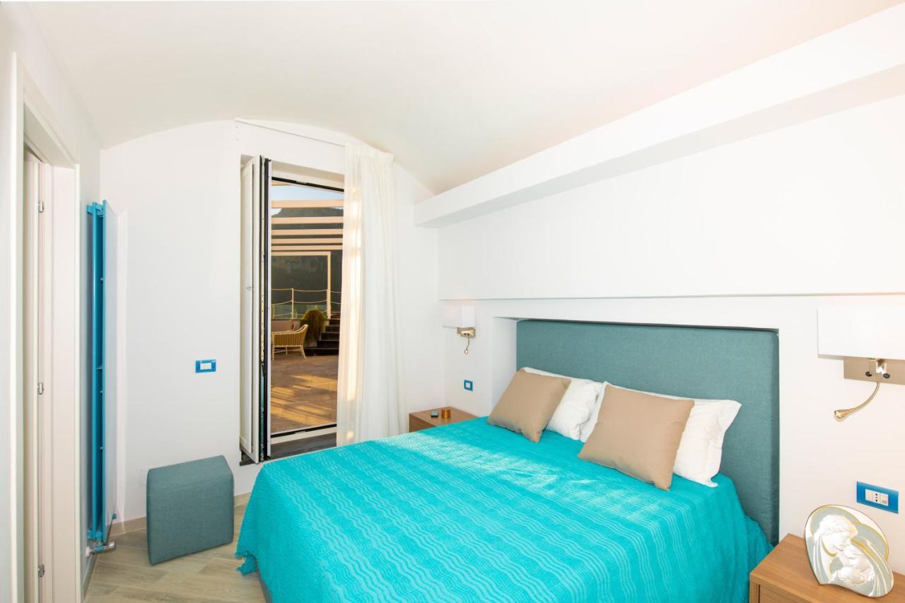 Villa La Tagliata Spectacular Jacuzzi Tub Amazing View And Private Parking Garage Positano Buitenkant foto